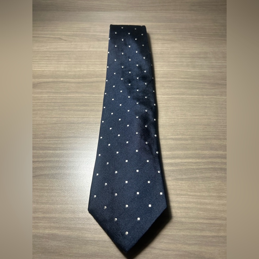 Brooks Brothers 100% Silk Navy Blue Tie White Polka Dots Made in USA England